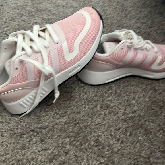 These shoes are fantastic if you have a daughter - Picture 1 of 5